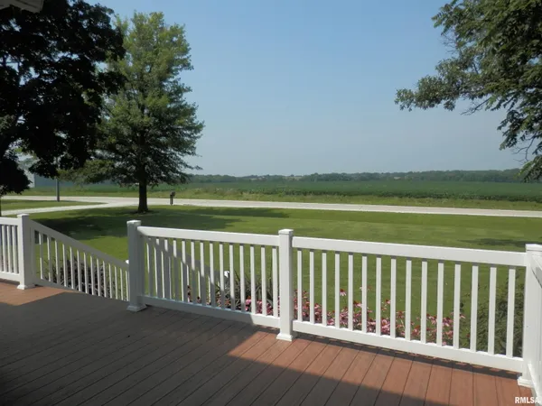 $329,900 | 369 Knox Highway 23, Abingdon, IL 61410