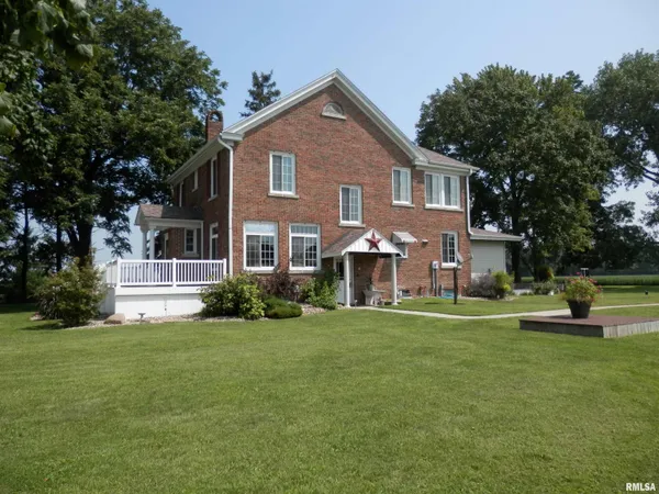 $329,900 | 369 Knox Highway 23, Abingdon, IL 61410