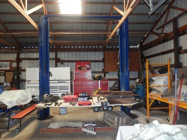 $329,900 | 369 Knox Highway 23, Abingdon, IL 61410