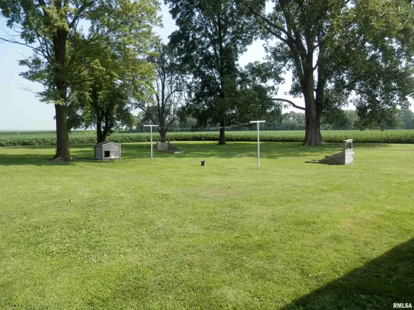 $329,900 | 369 Knox Highway 23, Abingdon, IL 61410