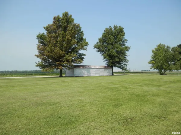 $329,900 | 369 Knox Highway 23, Abingdon, IL 61410