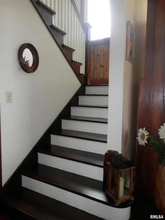 $329,900 | 369 Knox Highway 23, Abingdon, IL 61410