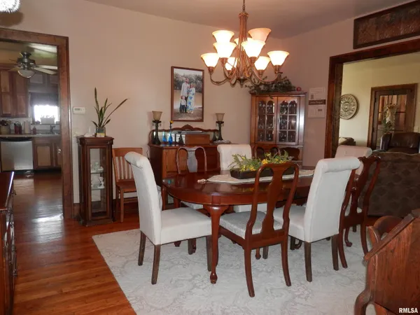 $329,900 | 369 Knox Highway 23, Abingdon, IL 61410