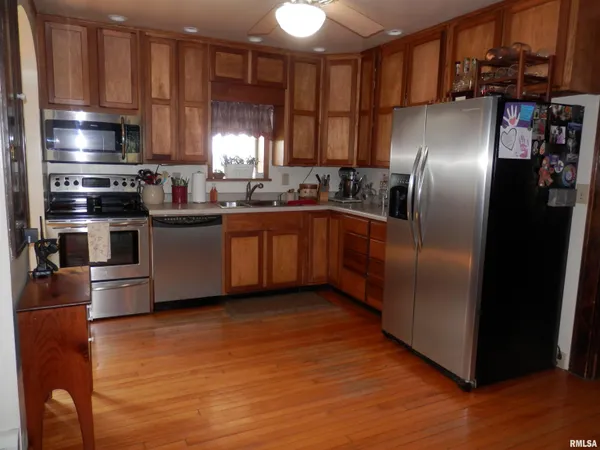 $329,900 | 369 Knox Highway 23, Abingdon, IL 61410