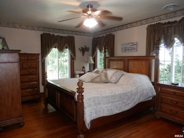 $329,900 | 369 Knox Highway 23, Abingdon, IL 61410