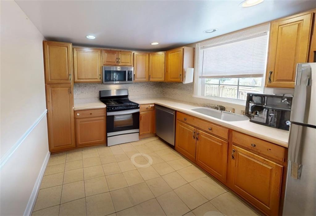 2230 McKees Rocks Road McKees Rocks, PA 15136 - Photo 9 of 23 Kitchen