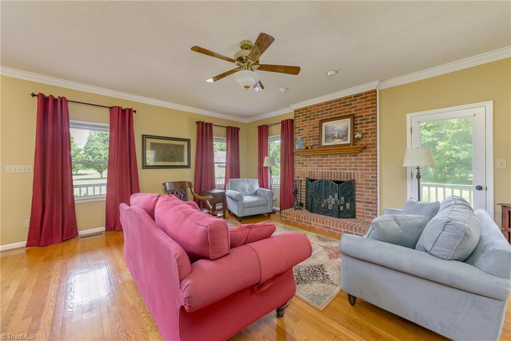 6590 Idols Road Clemmons, NC 27012 - Photo 6 of 26 Gallery Image 6