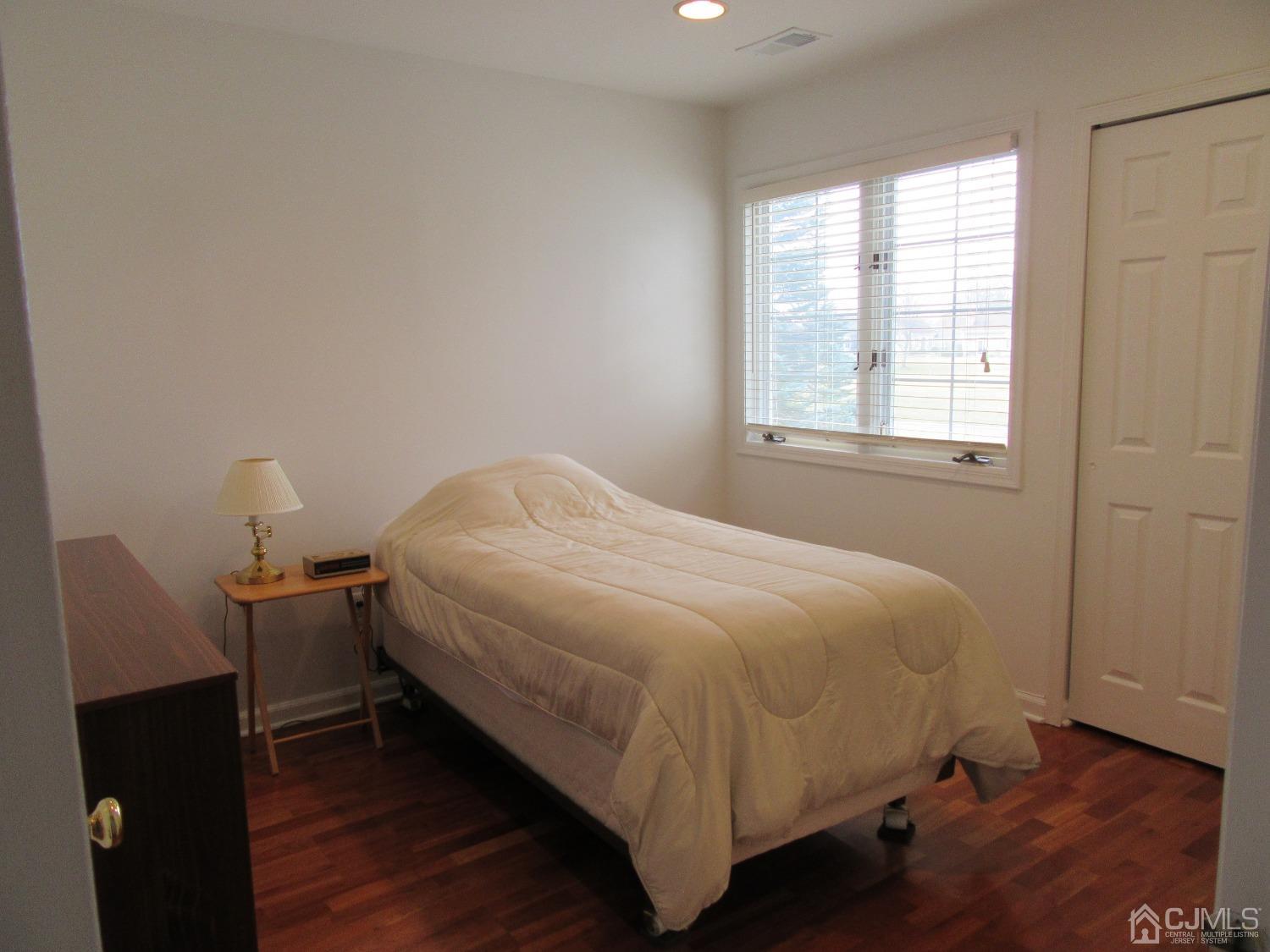 42 Winthrop Road Monroe Township, NJ 08831 - Photo 14 of 31 Gallery Image 14