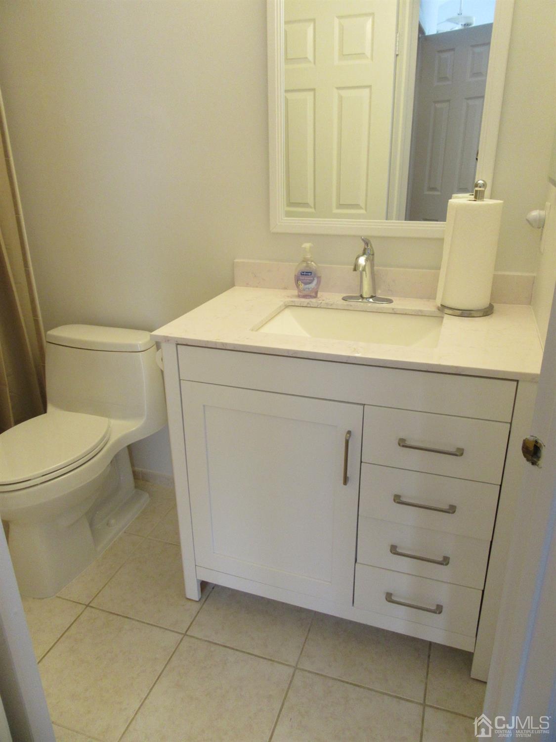 42 Winthrop Road Monroe Township, NJ 08831 - Photo 19 of 31 Gallery Image 19