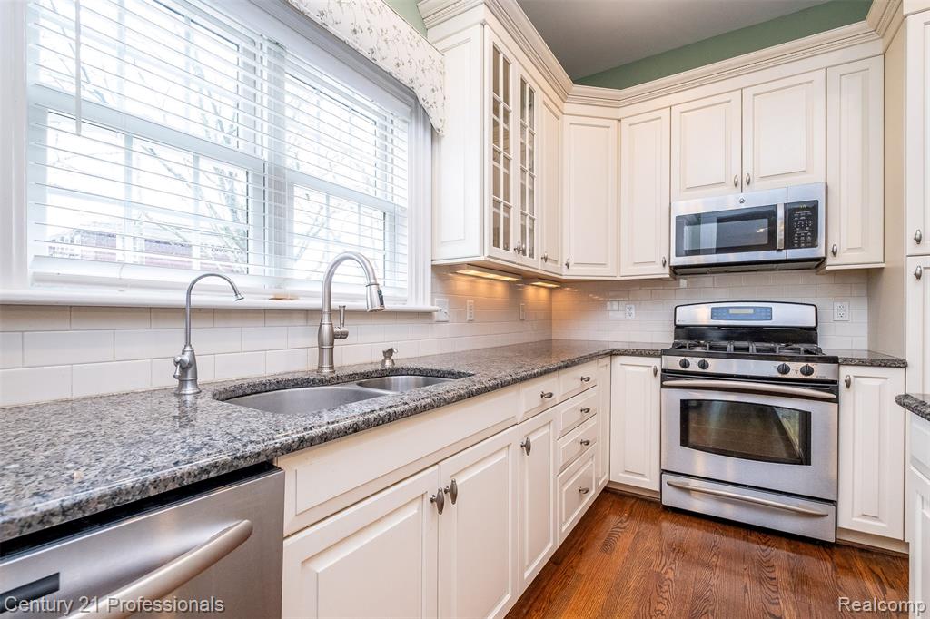 302 West 3rd Street Rochester, MI 48307 - Photo 24 of 74 Gallery Image 24