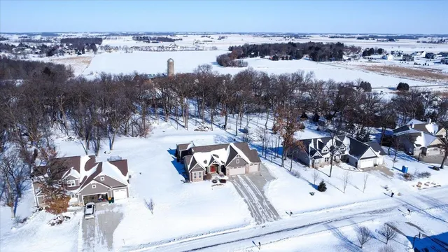$794,900 | 3016 Midnight Sun Drive, Sun Prairie, WI 53590