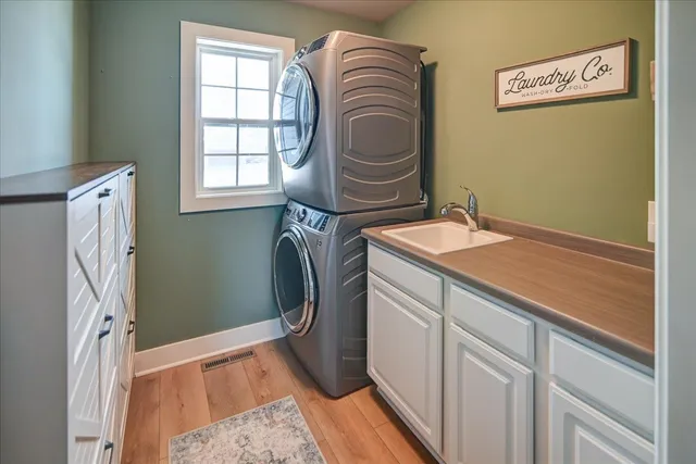 $794,900 | 3016 Midnight Sun Drive, Sun Prairie, WI 53590