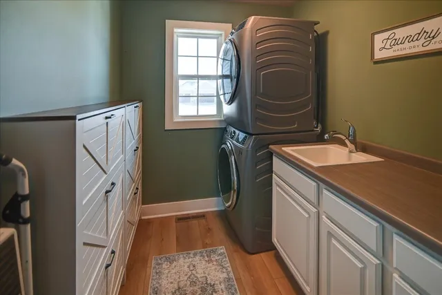 $794,900 | 3016 Midnight Sun Drive, Sun Prairie, WI 53590