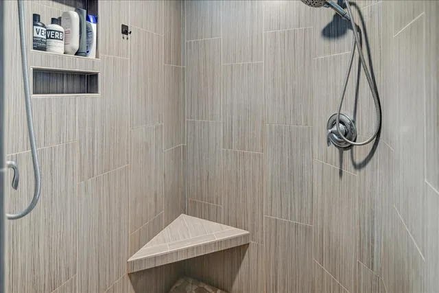 $794,900 | 3016 Midnight Sun Drive, Sun Prairie, WI 53590