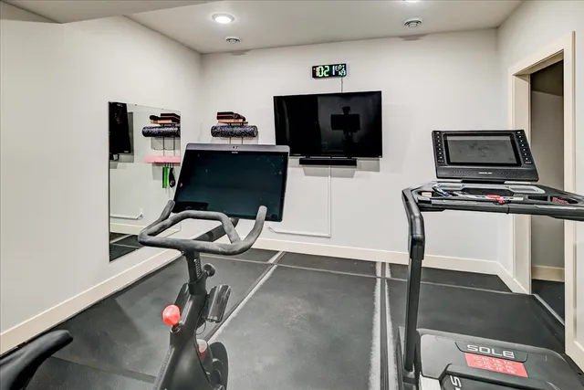 $794,900 | 3016 Midnight Sun Drive, Sun Prairie, WI 53590