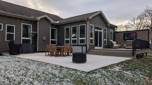 $794,900 | 3016 Midnight Sun Drive, Sun Prairie, WI 53590