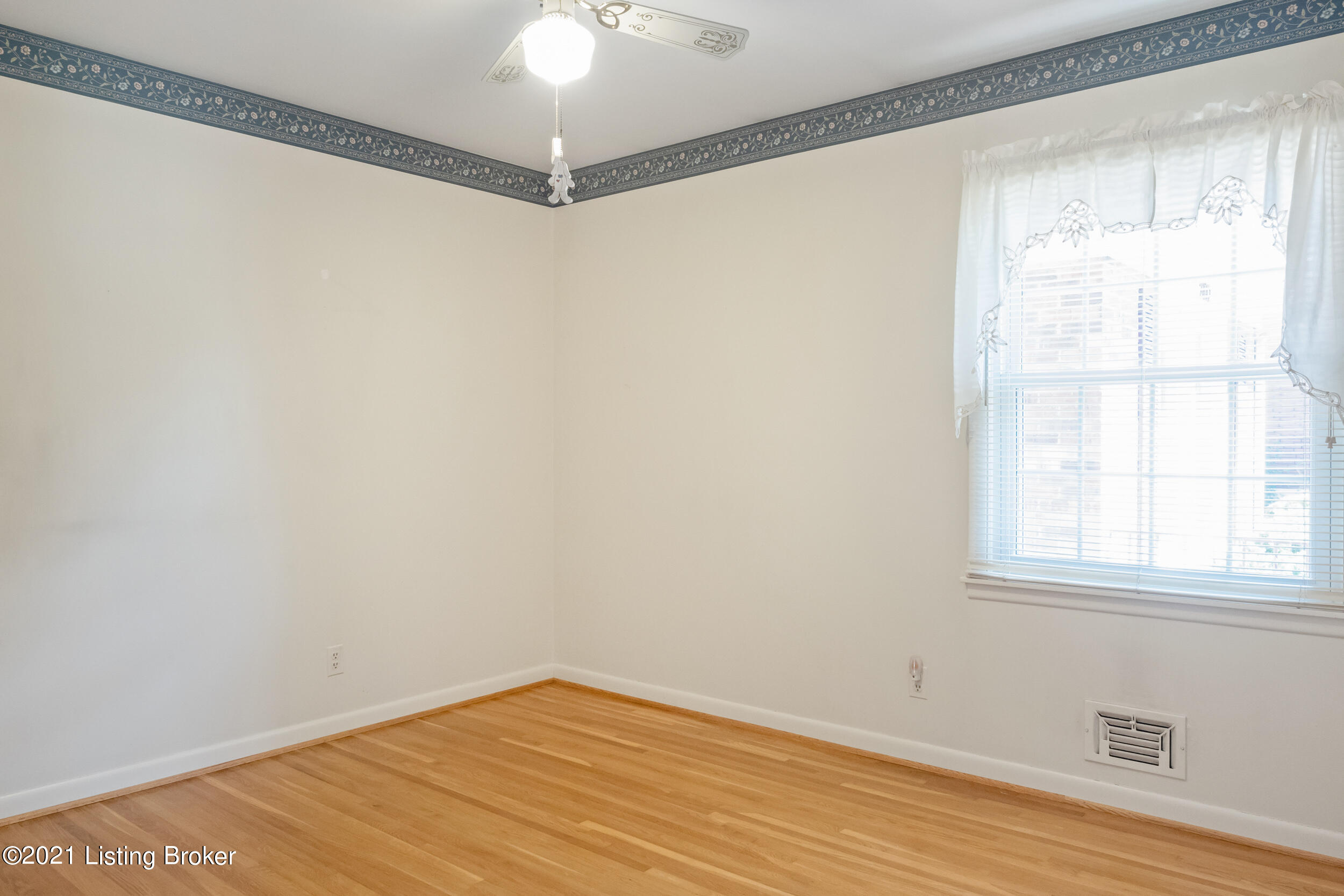 2102 Janlyn Road Louisville, KY 40299 - Photo 20 of 44 2102 Janlyn Rd-31