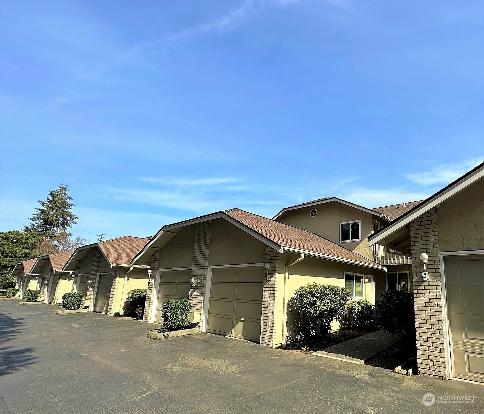 7730 196th Street Southwest, Unit 8 Edmonds, WA 98026 - Photo 1 of 25 Gallery Image 1