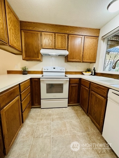 7730 196th Street Southwest, Unit 8 Edmonds, WA 98026 - Photo 8 of 25 Gallery Image 8