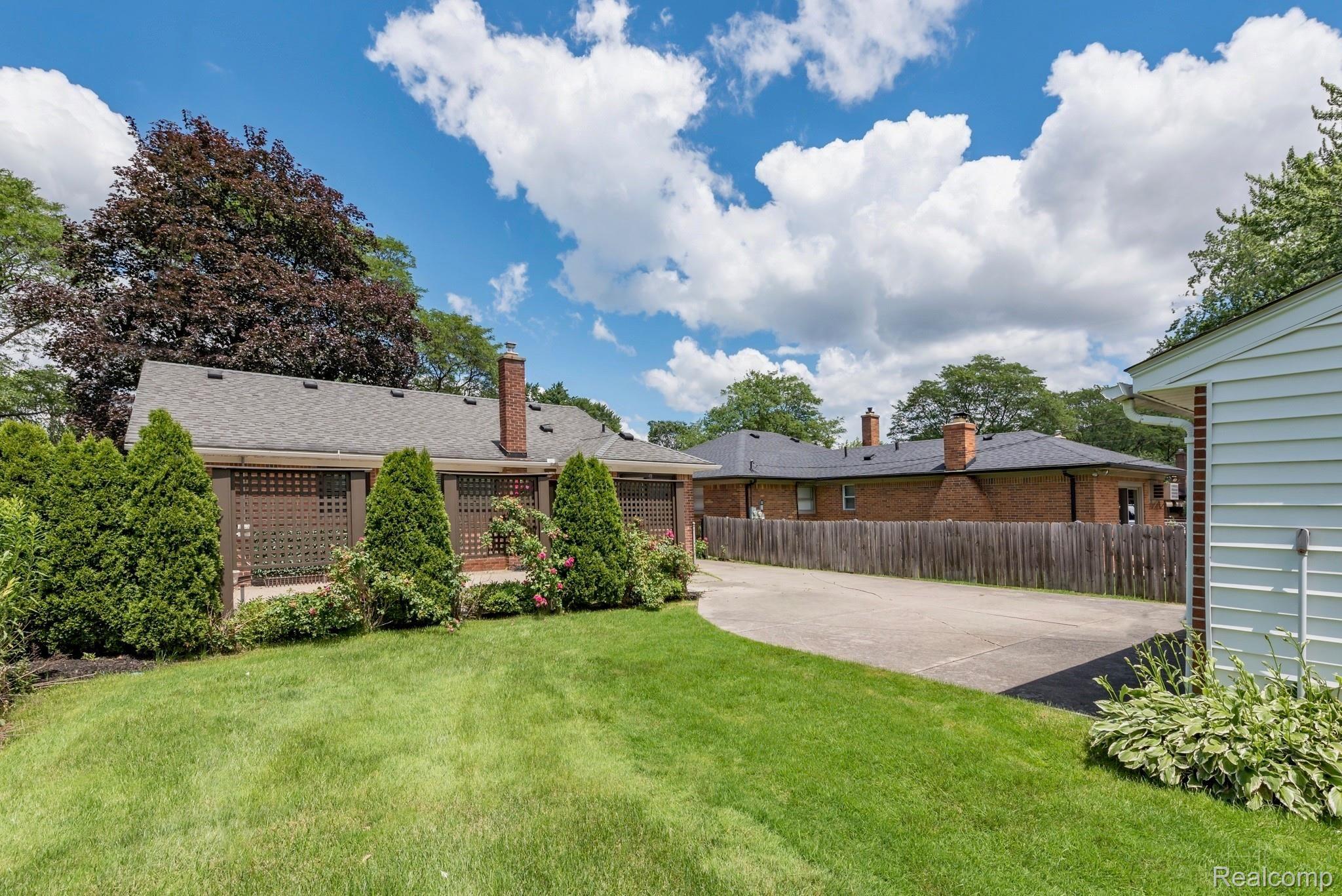 2528 Derby Road Birmingham, MI 48009 - Photo 22 of 22 Rear View