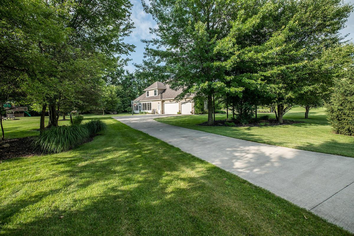 5096 Harlem Road Galena, OH 43021 - Photo 3 of 42 Gallery Image 3