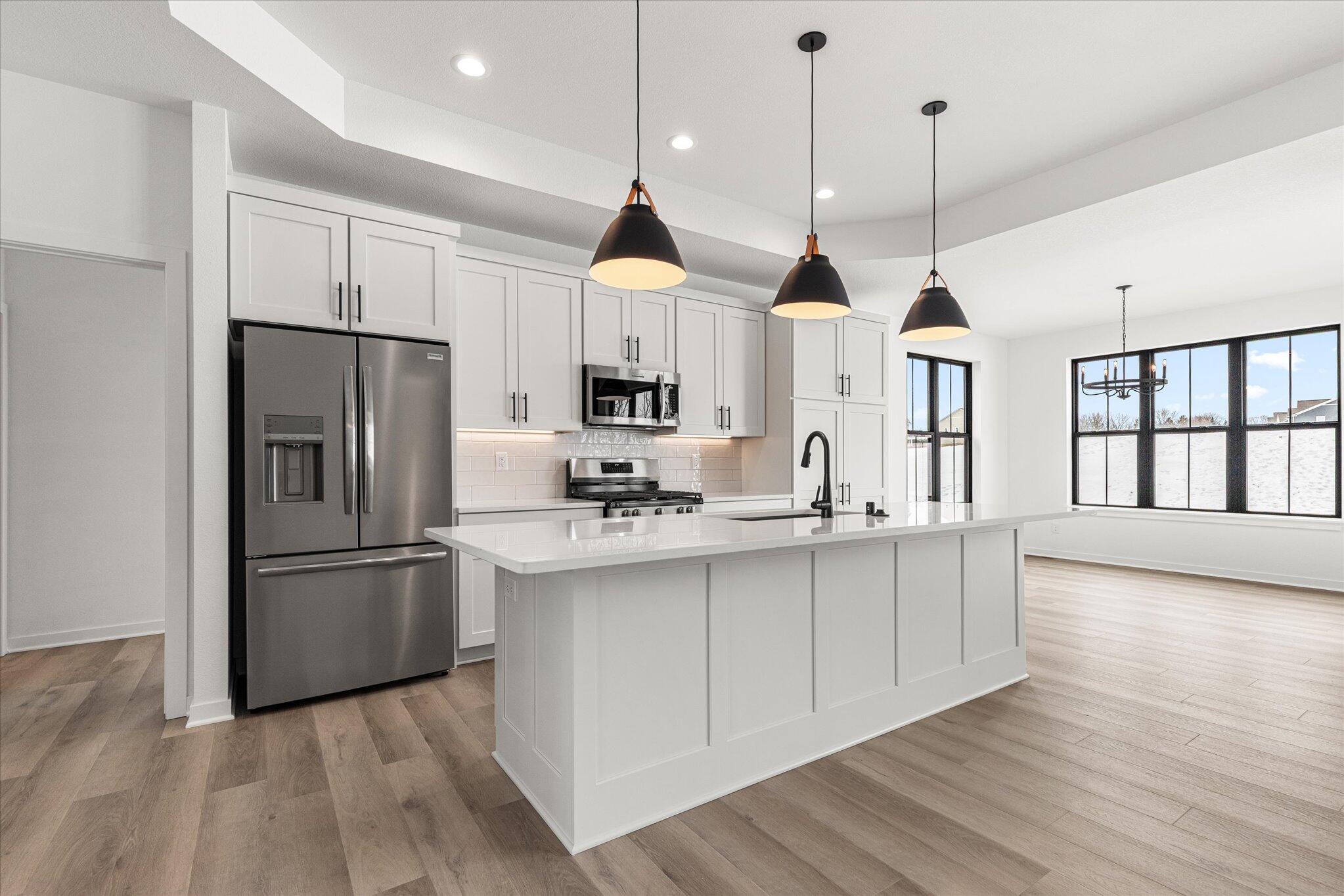 W209-n5699 Turnberry Lane, Unit LT103 Menomonee Falls, WI 53051 - Photo 5 of 31 w209n5699-turnberry-lane-04-kitchen-and-