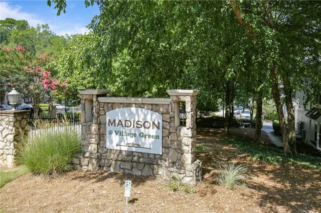 $1,899 | 1002 Madison Ln S East, Smyrna, GA 30080