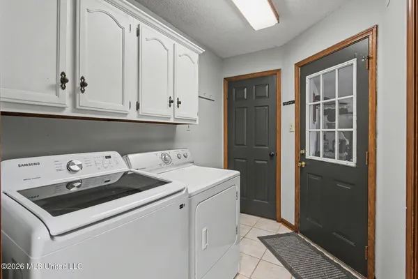 $385,000 | 4310 Windermere Drive, Nesbit, MS 38651