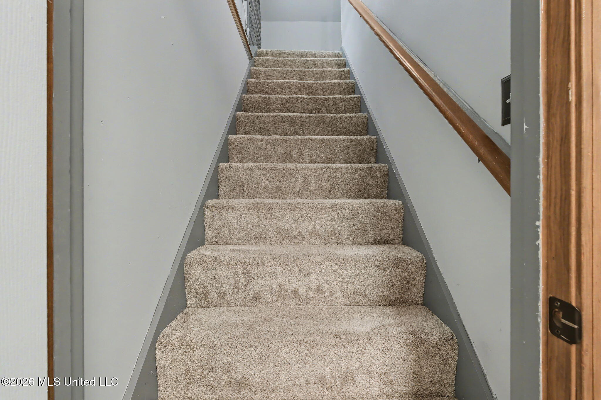 4310 Windermere Drive Nesbit, MS 38651 - Photo 29 of 42 Stairs to bonus room!