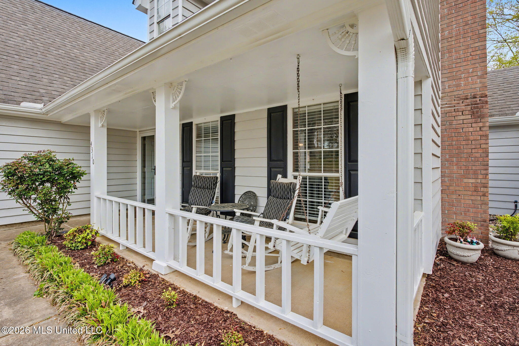 4310 Windermere Drive Nesbit, MS 38651 - Photo 4 of 42 Front porch!