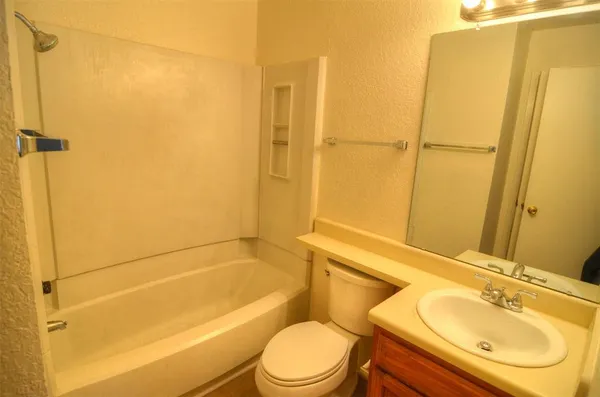 $1,050 | 9451 Olde Village Court, Dallas, TX 75227