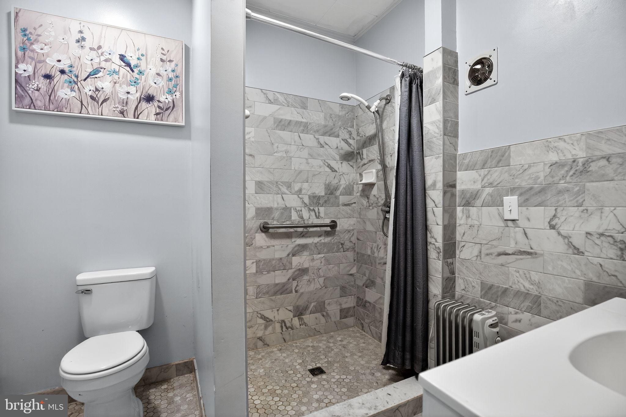 7532 Bumpy Oak Road La Plata, MD 20646 - Photo 11 of 40 Main Level Full Bathroom