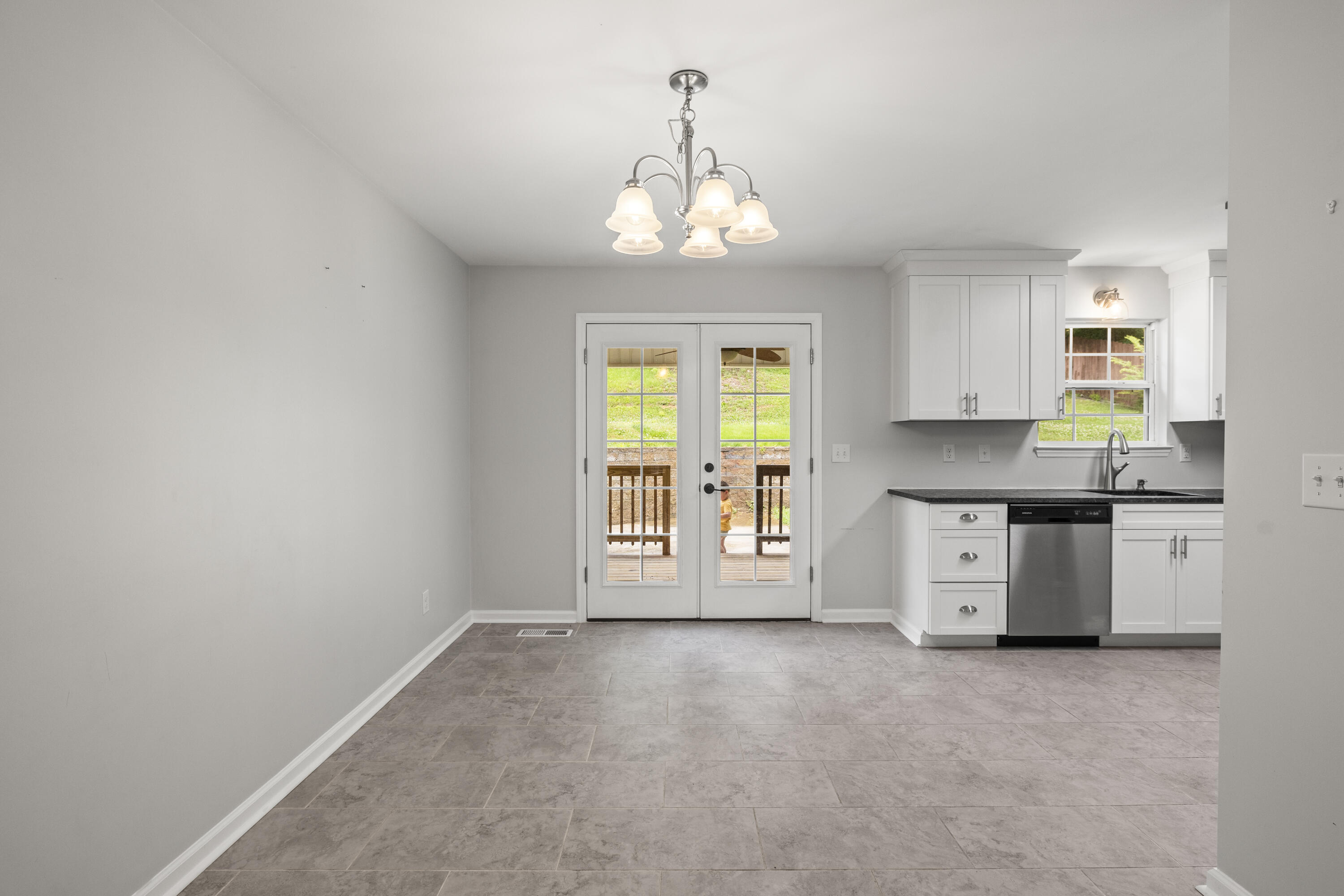 995 Ross Hollow Road Ringgold, GA 30736 - Photo 11 of 32 Dining Kitchen