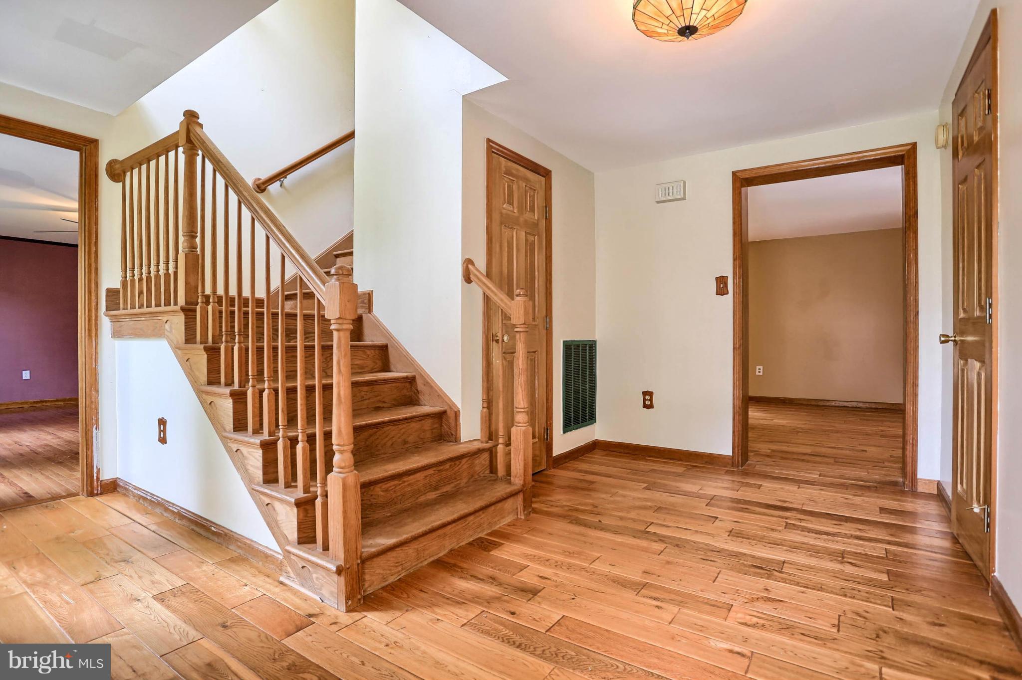 16309 Broadfording Road Clear Spring, MD 21722 - Photo 3 of 30 Interior (General)
