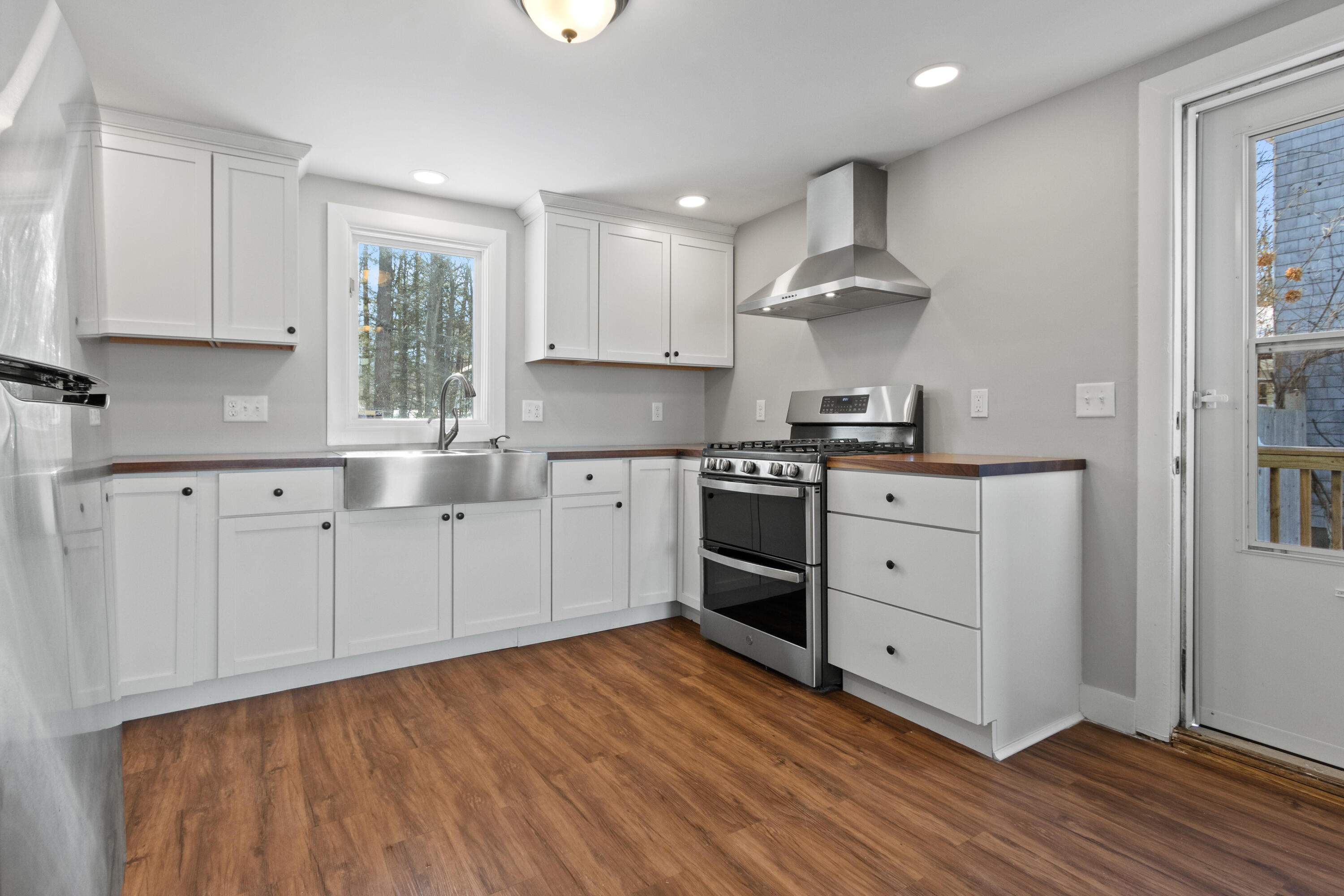 74 Chesley Avenue Portland, ME 04103 - Photo 15 of 43 20251207TG-71009