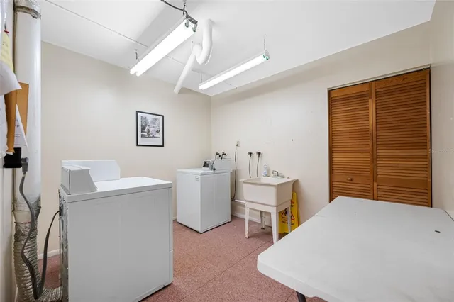 $140,000 | 1100 East Bay Drive, Unit 60, Largo, FL 33770