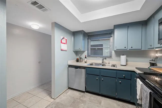 $140,000 | 1100 East Bay Drive, Unit 60, Largo, FL 33770