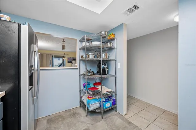 $140,000 | 1100 East Bay Drive, Unit 60, Largo, FL 33770