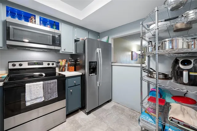 $140,000 | 1100 East Bay Drive, Unit 60, Largo, FL 33770