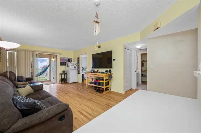 $140,000 | 1100 East Bay Drive, Unit 60, Largo, FL 33770