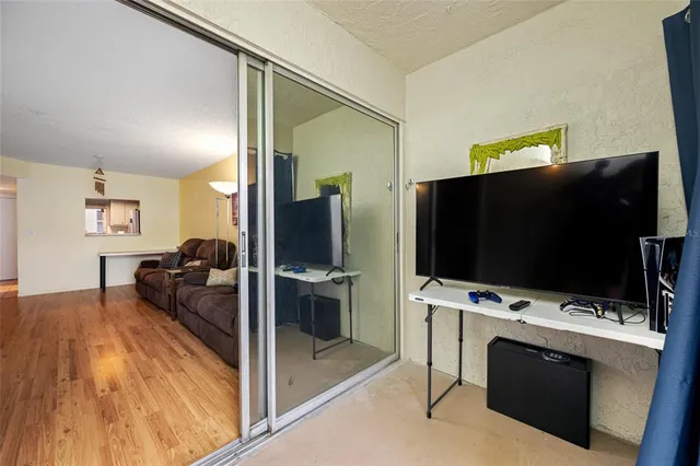 $140,000 | 1100 East Bay Drive, Unit 60, Largo, FL 33770