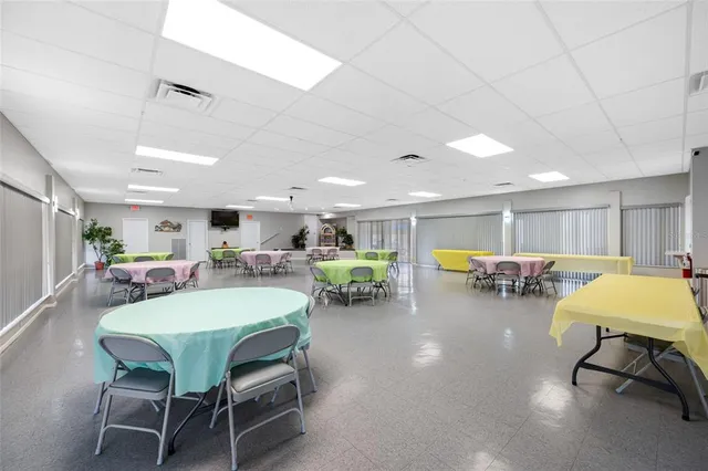 $140,000 | 1100 East Bay Drive, Unit 60, Largo, FL 33770