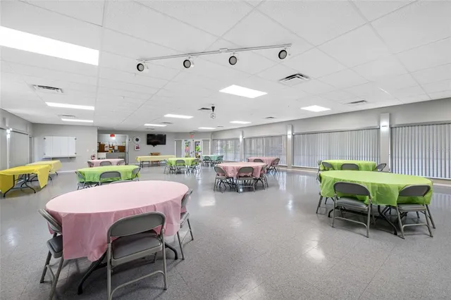 $140,000 | 1100 East Bay Drive, Unit 60, Largo, FL 33770