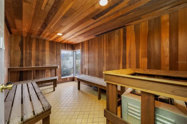 $140,000 | 1100 East Bay Drive, Unit 60, Largo, FL 33770