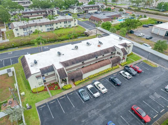 $140,000 | 1100 East Bay Drive, Unit 60, Largo, FL 33770