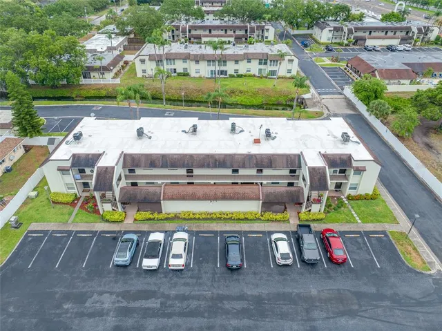 $140,000 | 1100 East Bay Drive, Unit 60, Largo, FL 33770