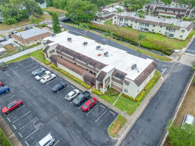 $140,000 | 1100 East Bay Drive, Unit 60, Largo, FL 33770