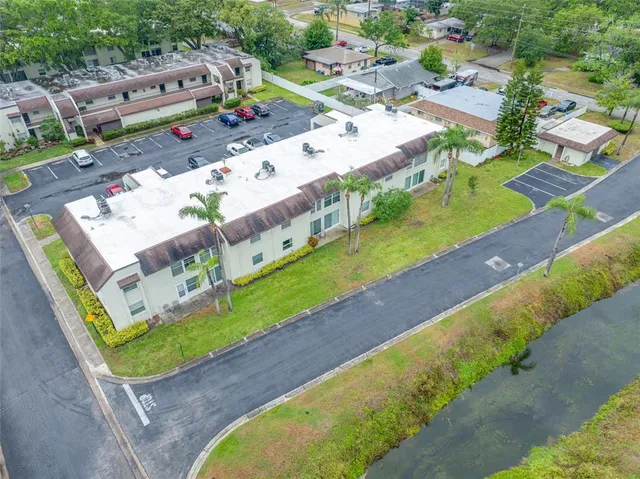 $140,000 | 1100 East Bay Drive, Unit 60, Largo, FL 33770