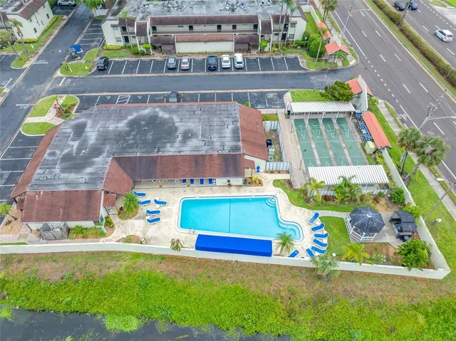 $140,000 | 1100 East Bay Drive, Unit 60, Largo, FL 33770