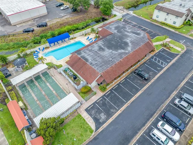 $140,000 | 1100 East Bay Drive, Unit 60, Largo, FL 33770